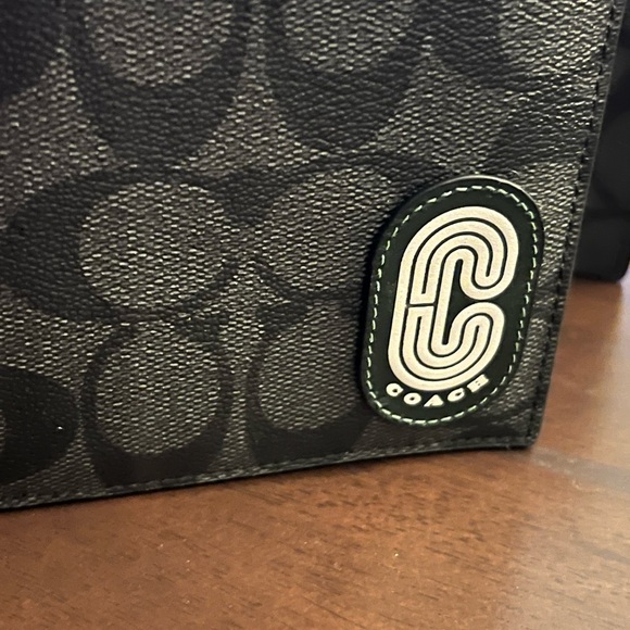 3 in 1 Retro Coach Leather Men’s wallet! Brand new with TAGS! - Picture 2 of 15